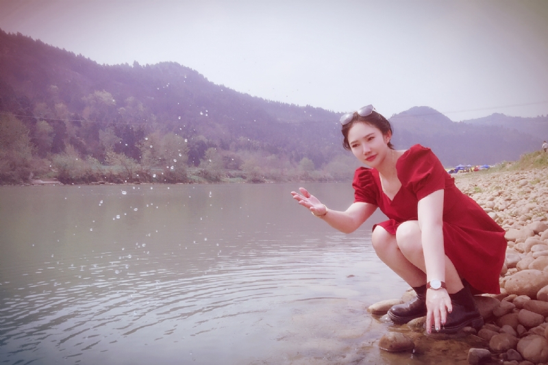 守候阳光的第一张照片--西安相亲服务中心