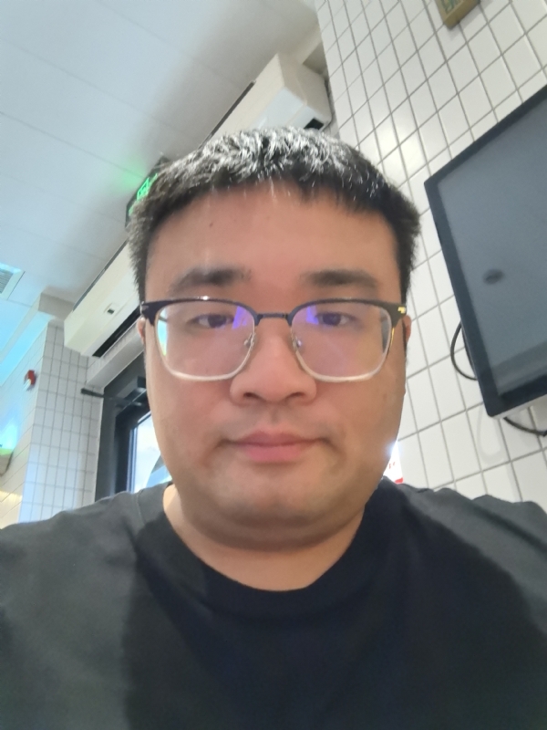 君临天下的第三张照片--西安相亲服务中心