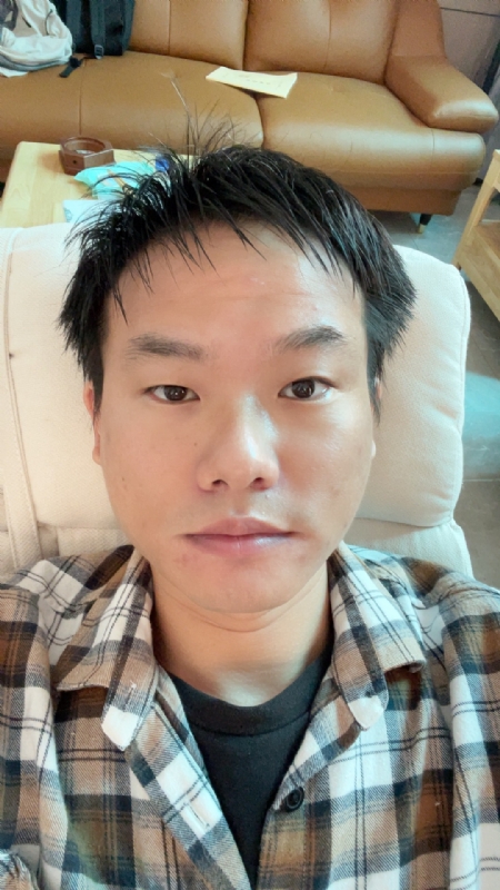 向日葵的第一张照片--西安相亲服务中心