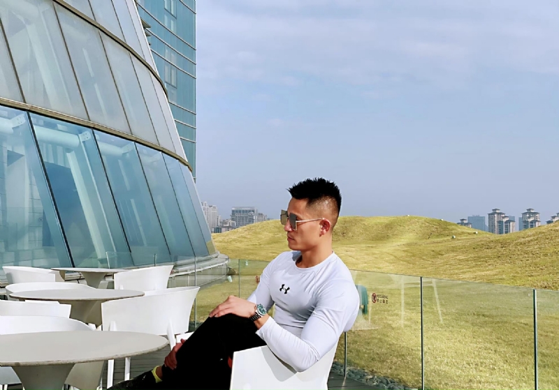 保家卫国的第二张照片--西安相亲服务中心