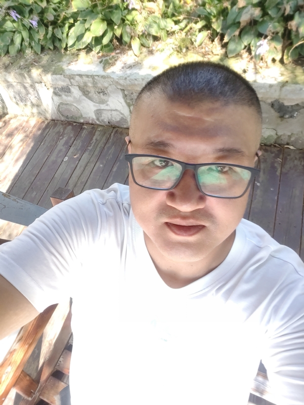 羊十八的第一张照片--西安相亲服务中心