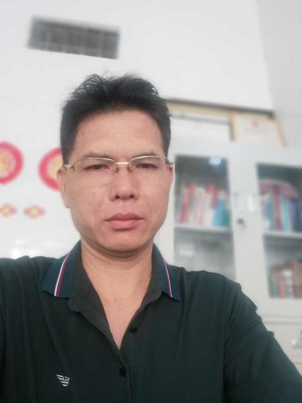 后视镜的第二张照片--西安相亲服务中心