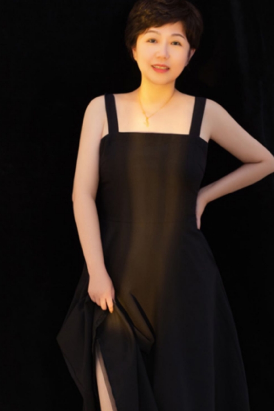 阿娜的第一张照片--西安相亲服务中心