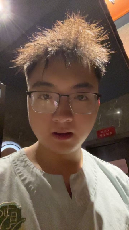 成熟稳重的男士的第一张照片--西安相亲服务中心