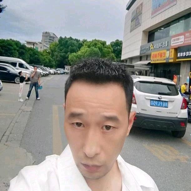 小林的第一张照片--西安相亲服务中心