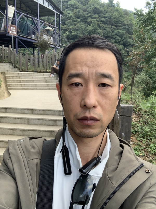 小林的第二张照片--西安相亲服务中心