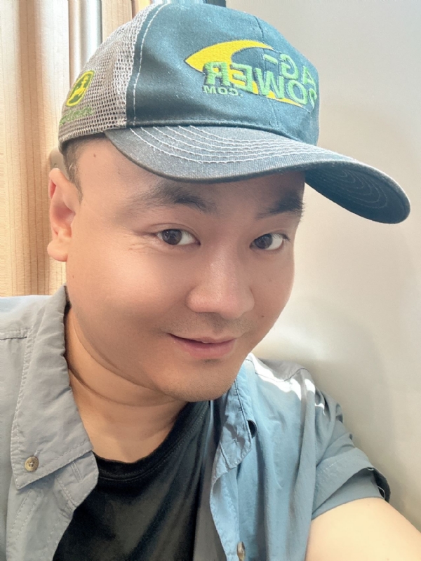 冰的第二张照片--西安相亲服务中心