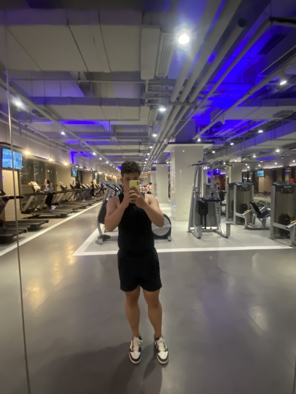 阿龙设计师的第六张照片--西安相亲服务中心