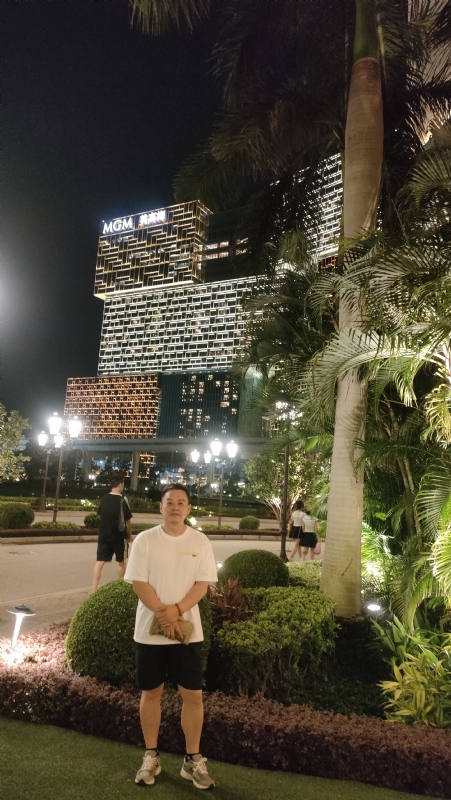 熟悉的身影的第一张照片--西安相亲服务中心