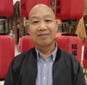 教师作家诗人的第一张照片--西安相亲服务中心