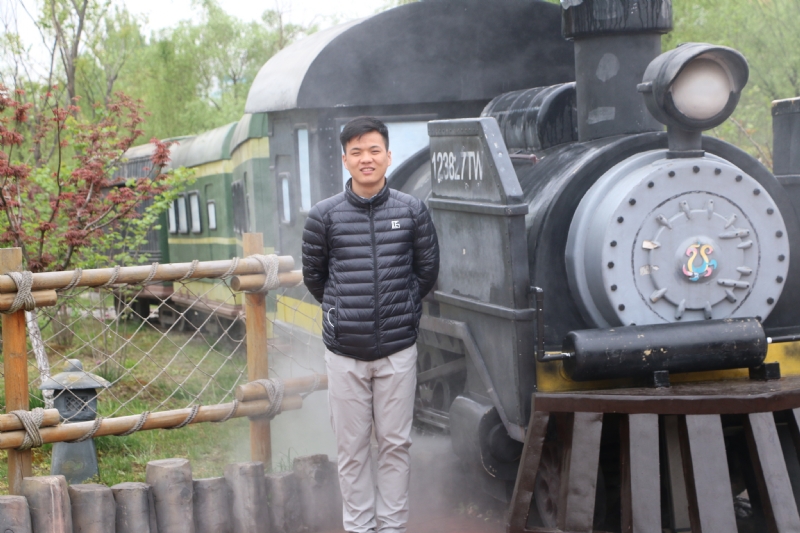 晴天的第二张照片--西安相亲服务中心