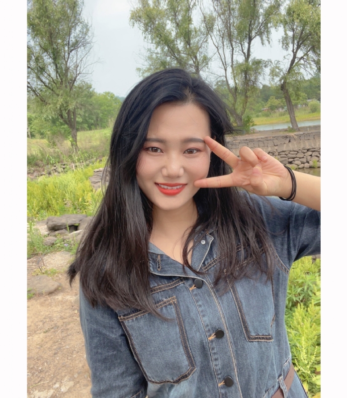 月亮的第一张照片--西安相亲服务中心