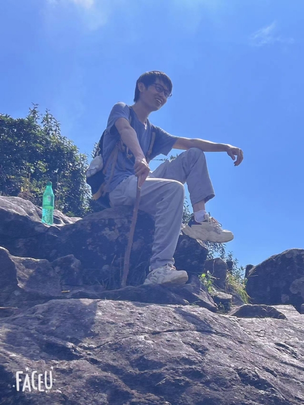 落叶之秋的第一张照片--西安相亲服务中心