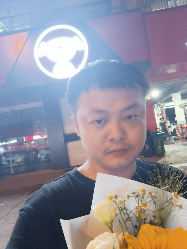 小陈的第一张照片--西安相亲服务中心