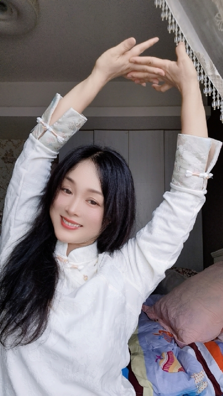 伊伊的第四张照片--西安相亲服务中心