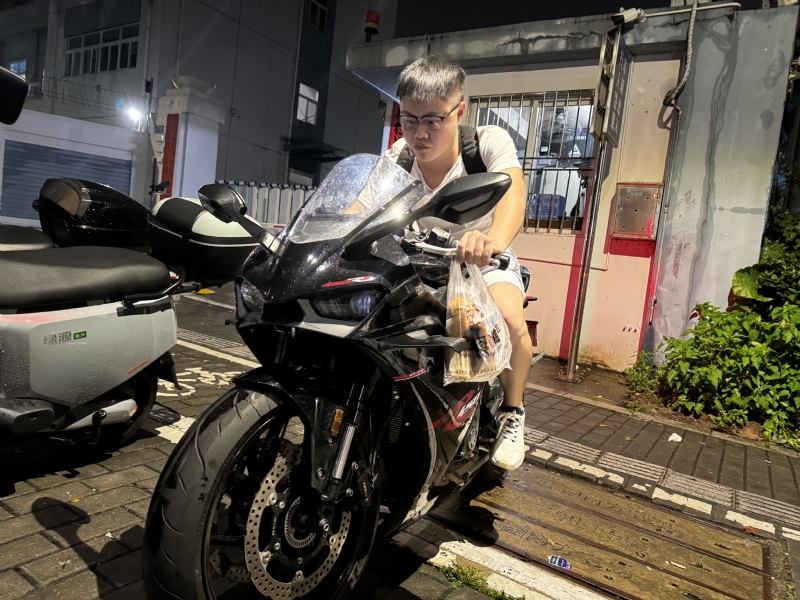 Uhiii的第一张照片--西安相亲服务中心