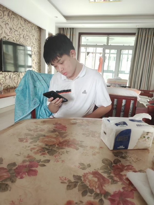 铁在烧的第一张照片--西安相亲服务中心