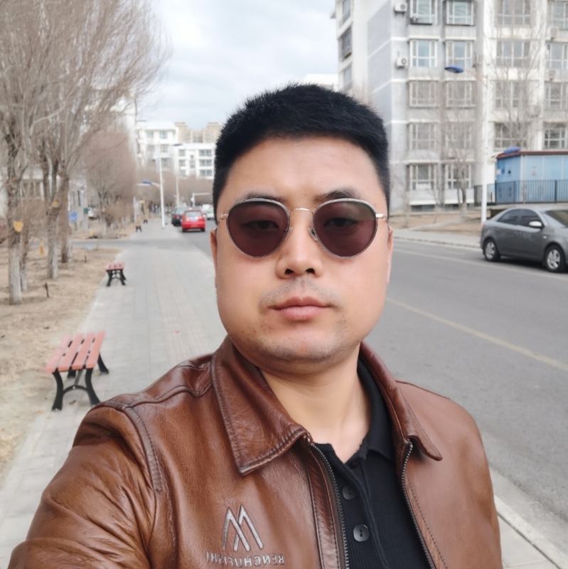 月下听风的第一张照片--西安相亲服务中心