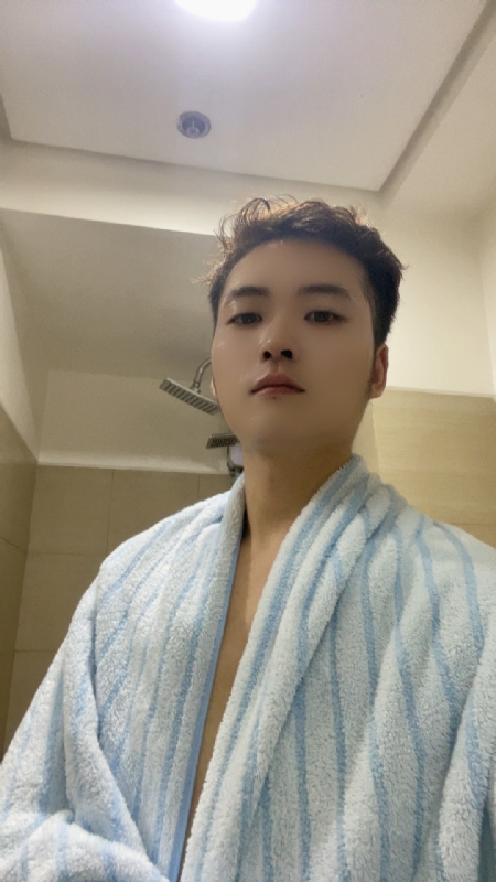 凡尘的第一张照片--西安相亲服务中心