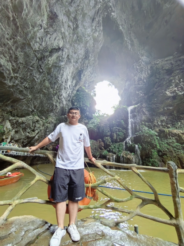 慎独的第一张照片--西安相亲服务中心