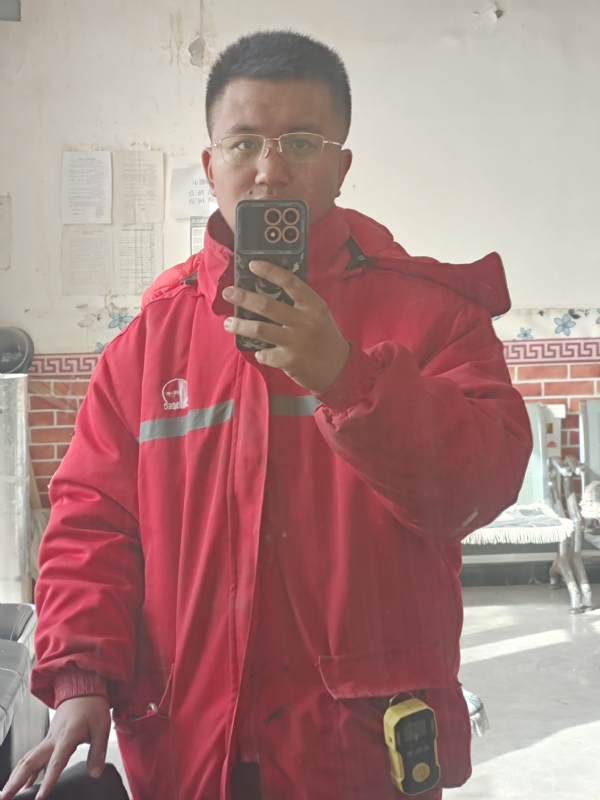 鹤某的第一张照片--西安相亲服务中心