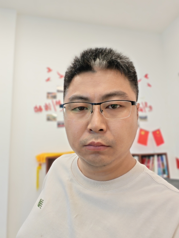 苦海寻舟的第一张照片--西安相亲服务中心