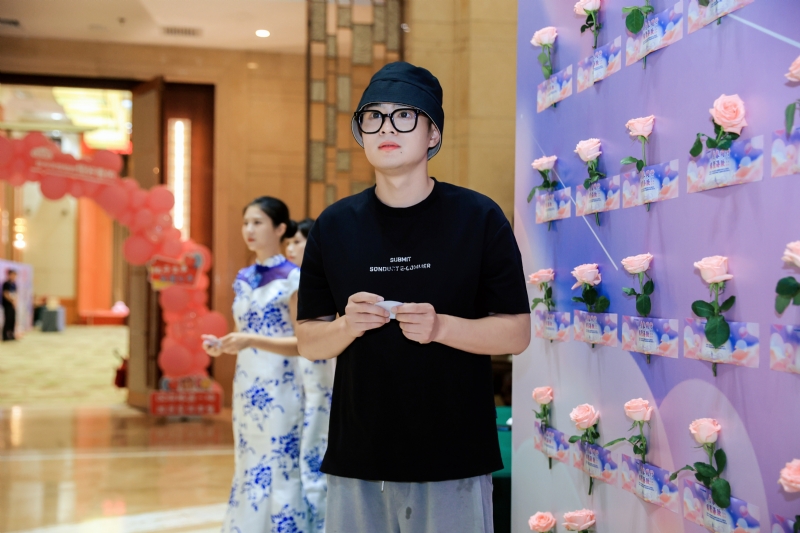 被驯服的象的第一张照片--西安相亲服务中心