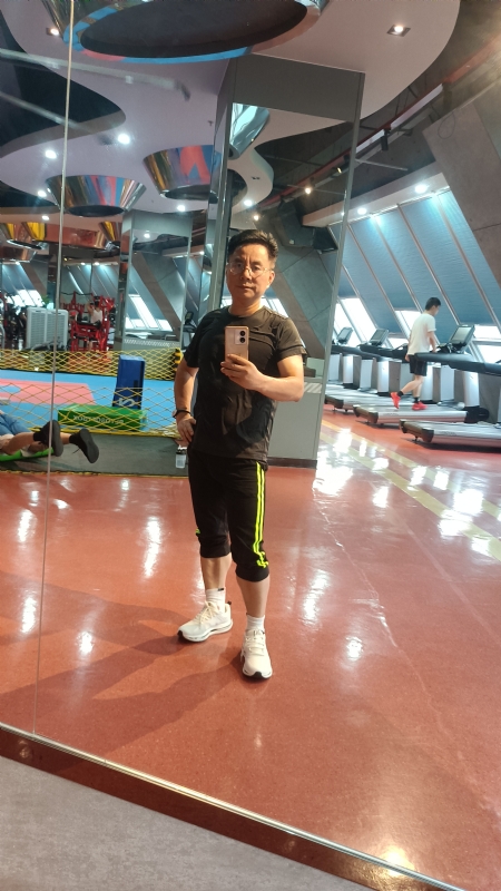 凭水相逢的第一张照片--西安相亲服务中心