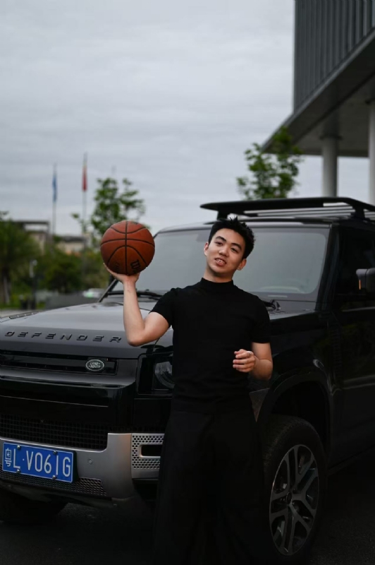 永远开心的第一张照片--西安相亲服务中心