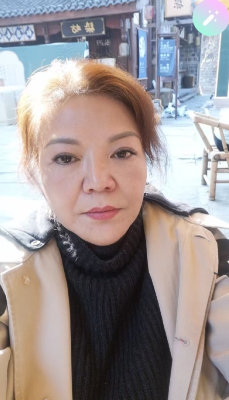 宛霞的第二张照片--西安相亲服务中心