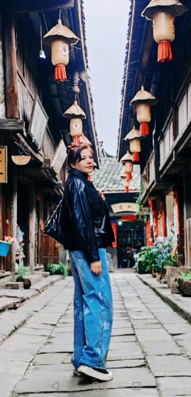 宛霞的第五张照片--西安相亲服务中心