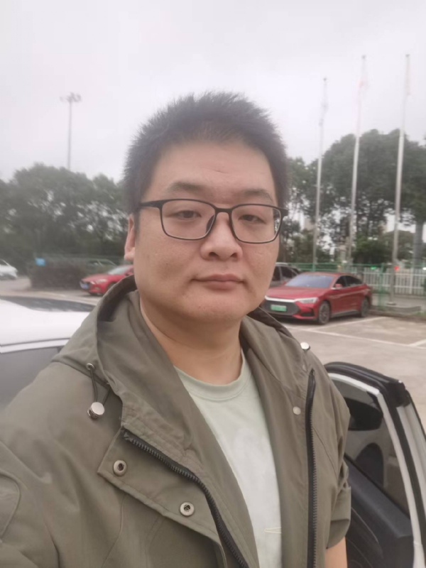 Russell的第一张照片--西安相亲服务中心