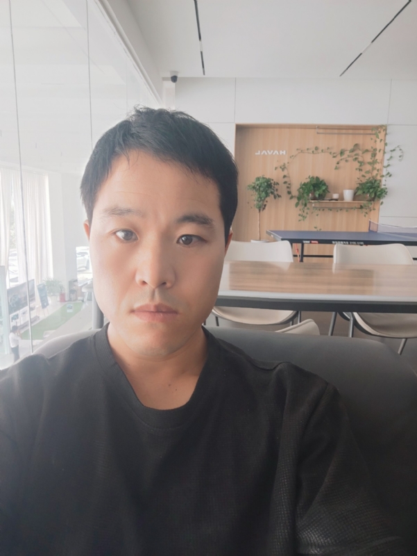 吊挂看风景的第一张照片--西安相亲服务中心