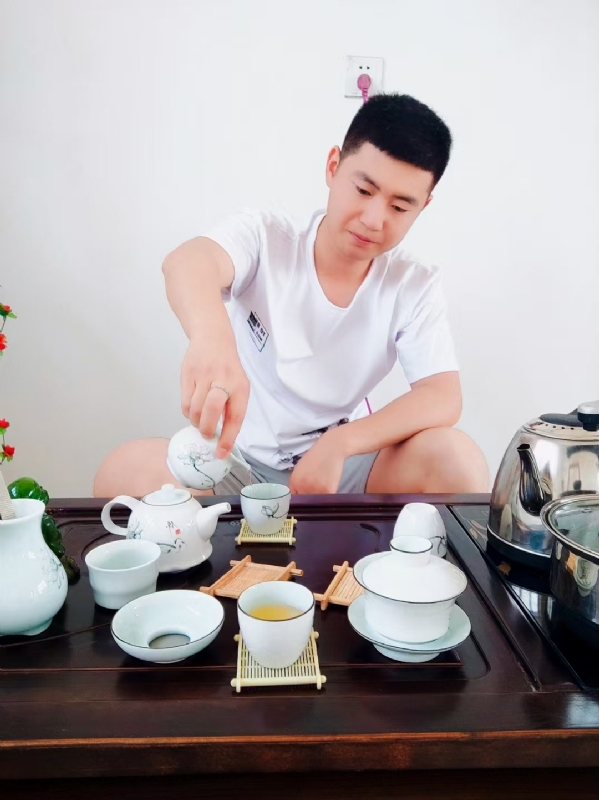 日月的第一张照片--西安相亲服务中心