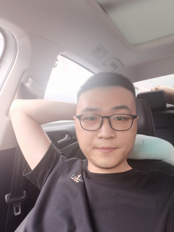 JingY的第一张照片--西安相亲服务中心