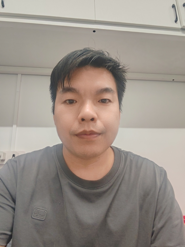 老张的第一张照片--西安相亲服务中心