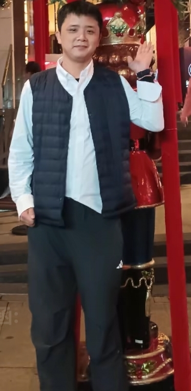 龙的陪伴的第一张照片--西安相亲服务中心