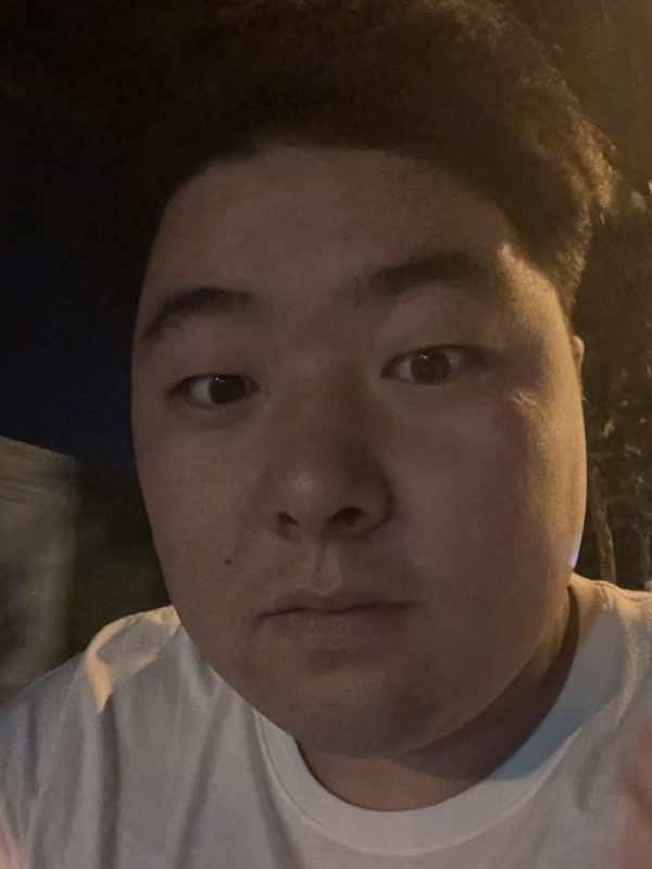 丹尼的第一张照片--西安相亲服务中心