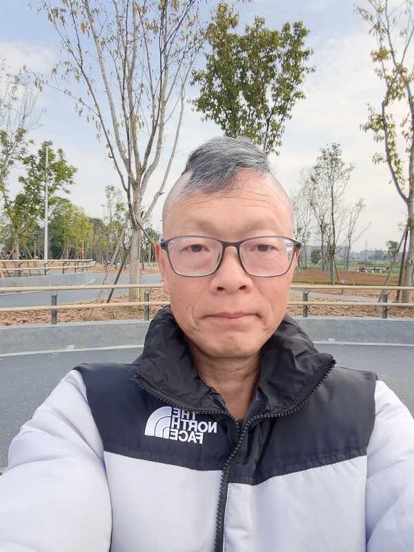 做喜欢的事的第一张照片--西安相亲服务中心