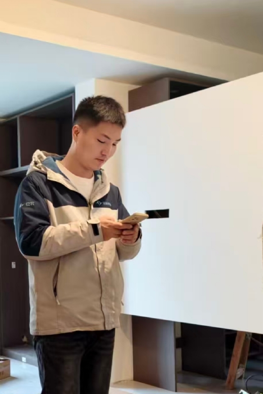 熊展的第一张照片--西安相亲服务中心