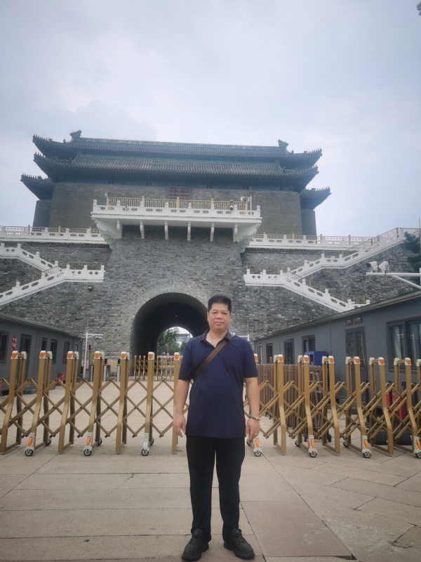 伟哥的第一张照片--西安相亲服务中心