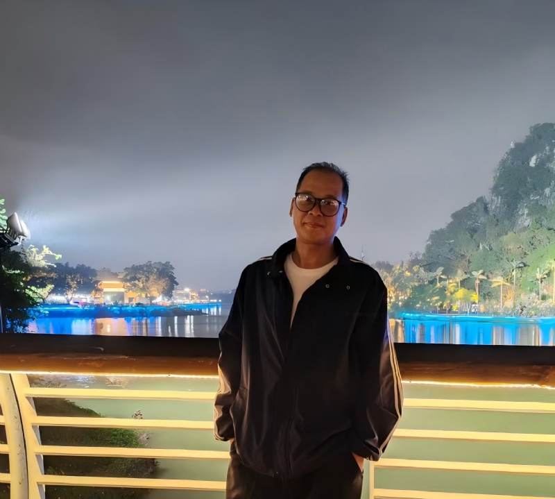 高山流云的第一张照片--西安相亲服务中心