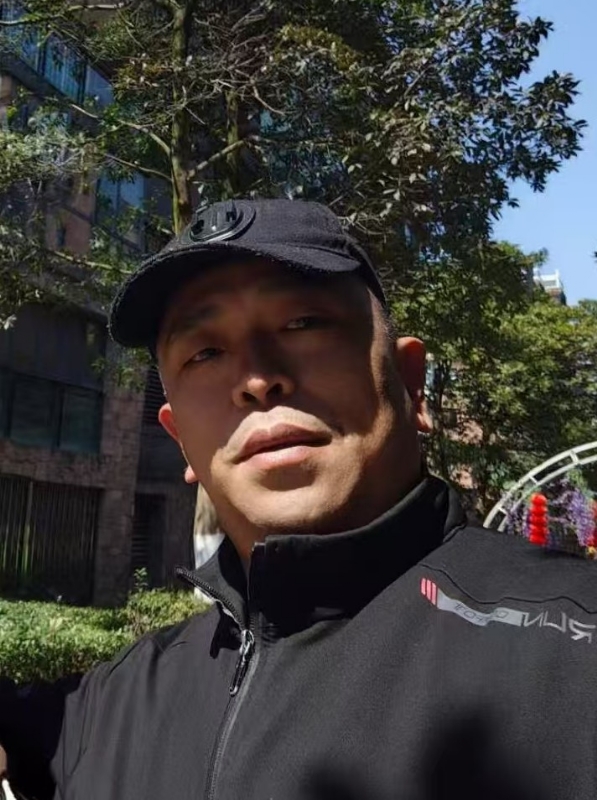 蓝色海洋的第一张照片--西安相亲服务中心