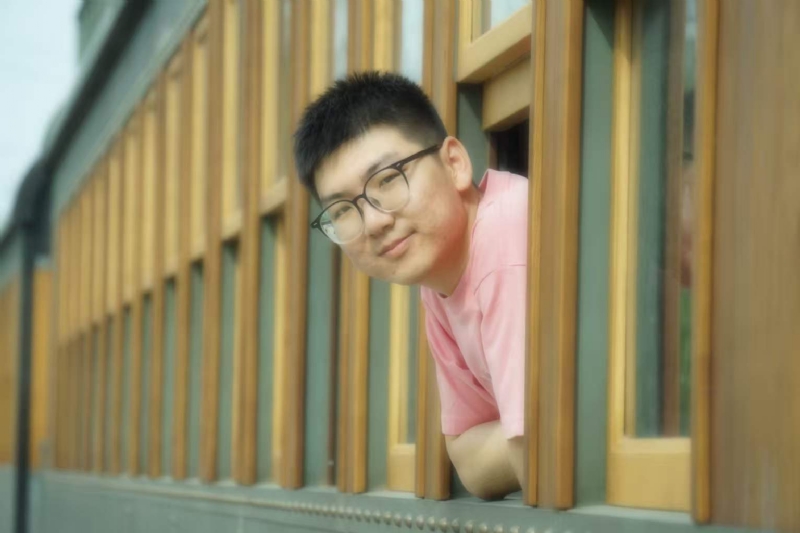 锦瑟无端五十弦的第一张照片--西安相亲服务中心