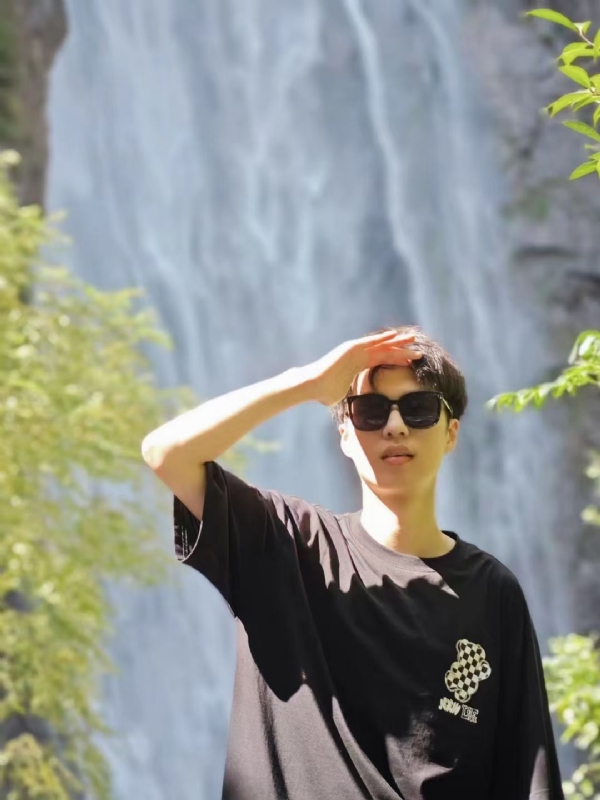 大橙子的第一张照片--西安相亲服务中心