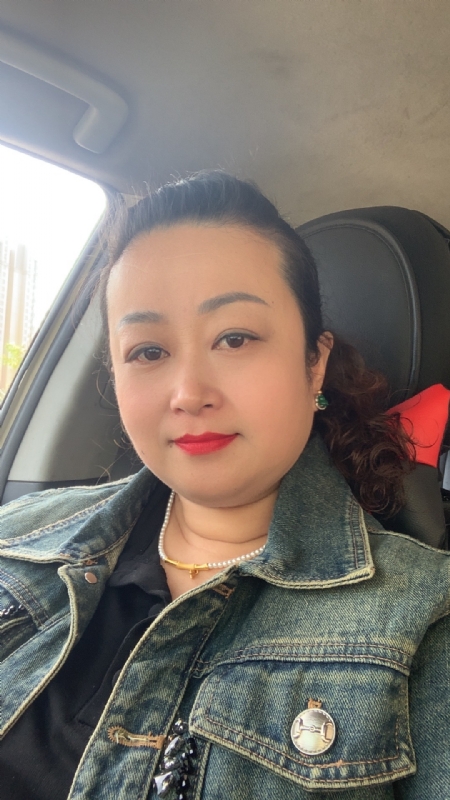 云中的蝶的第一张照片--西安相亲服务中心