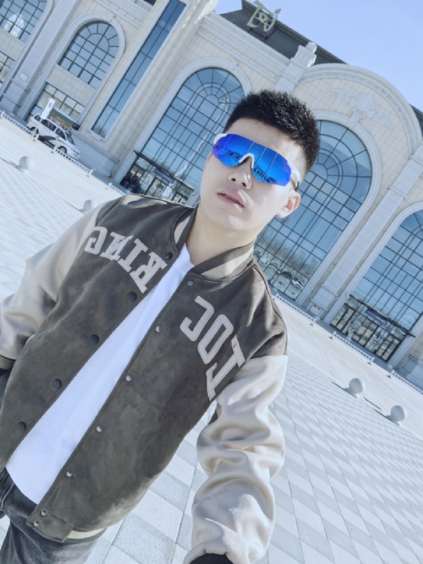 Fine超的第一张照片--西安相亲服务中心