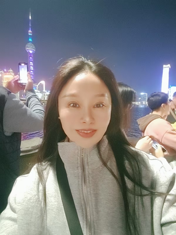 宁倩的第二张照片--西安相亲服务中心